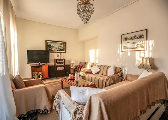 Corner Retro Apartment *